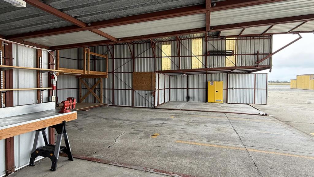 Port-a-port Hangar Oakland Airport N Field Property Photo 8