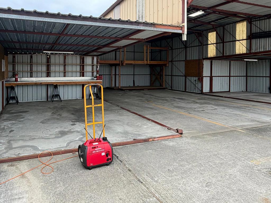 Port-a-port Hangar Oakland Airport N Field Property Photo 16