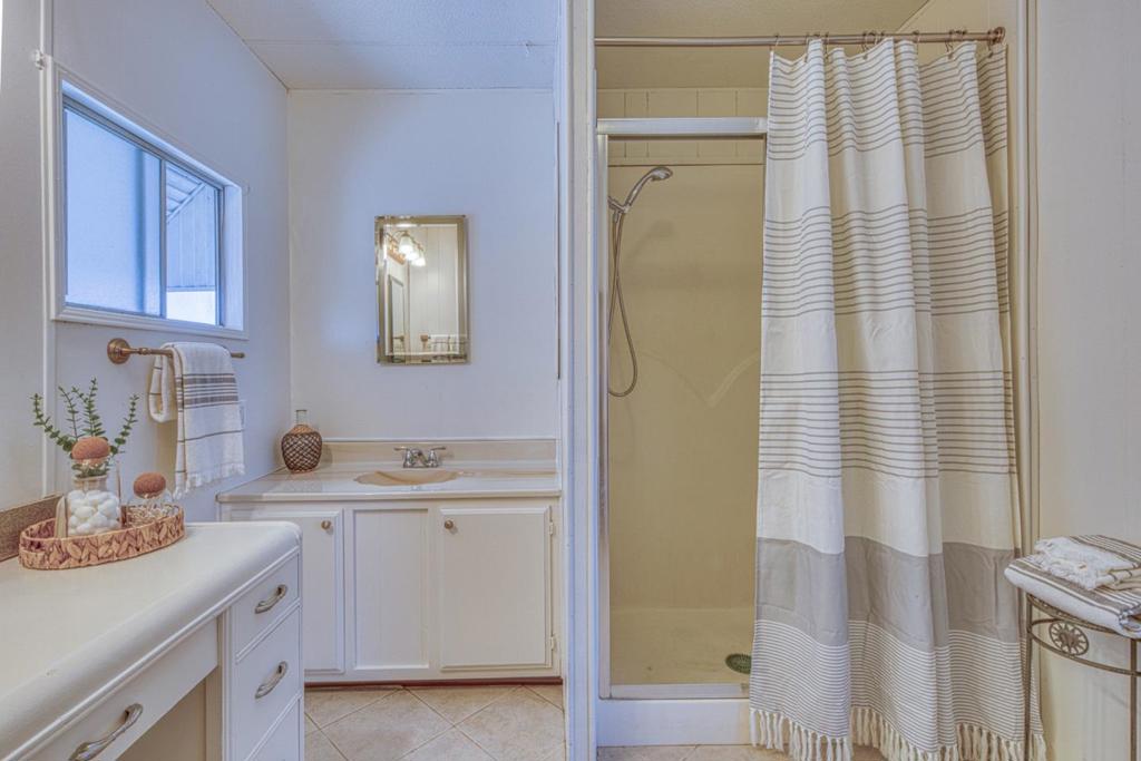 150 Kern Street 37 Property Photo 24