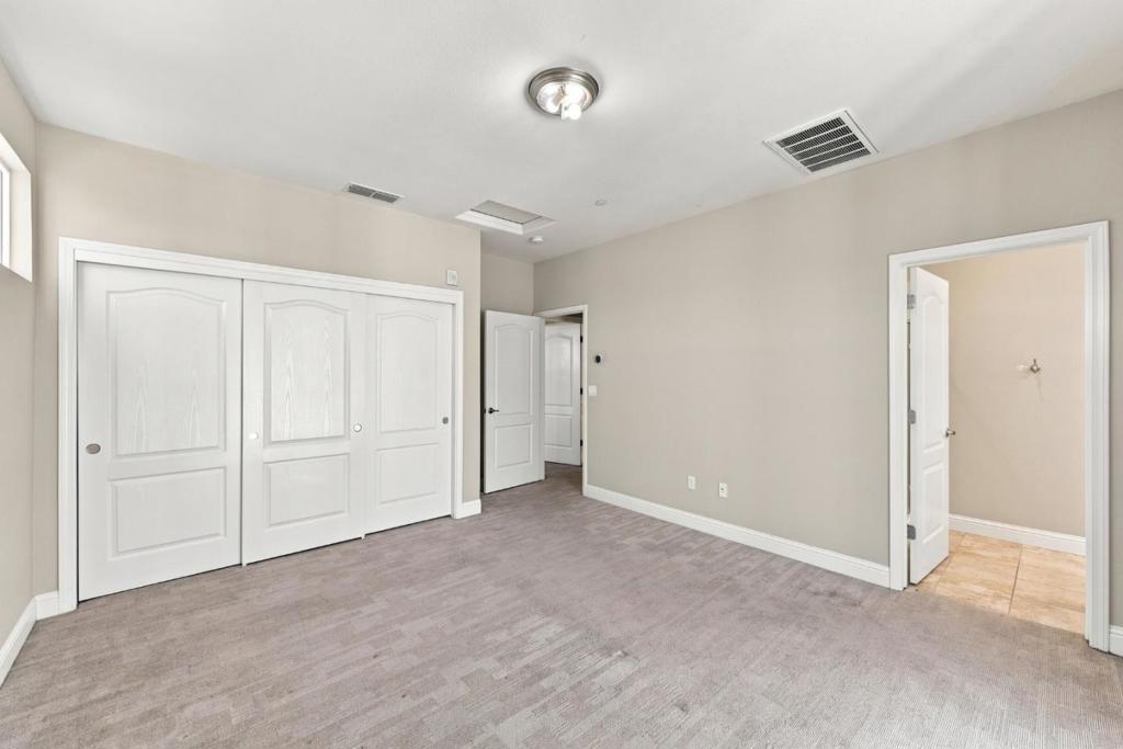 2756 Goble 2 Property Photo 15