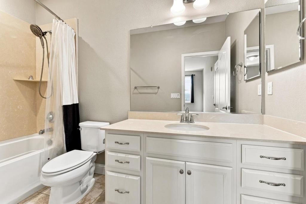 2756 Goble 2 Property Photo 22