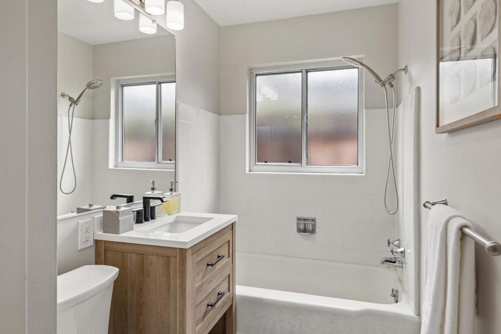 1094 Clark Avenue Property Photo 19