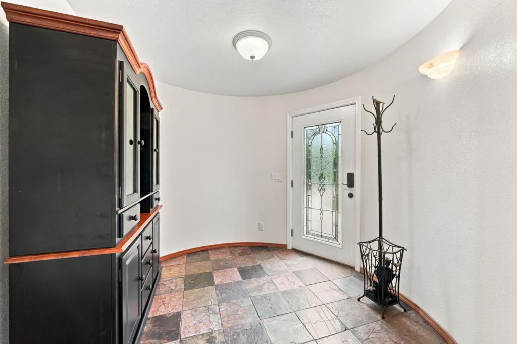 19177 Hollow Lane Property Photo 10