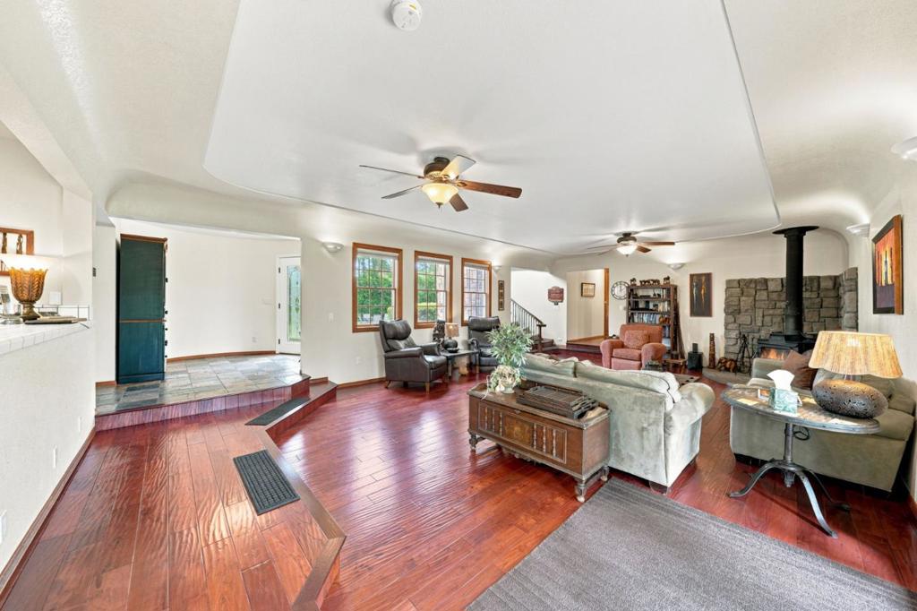 19177 Hollow Lane Property Photo 13