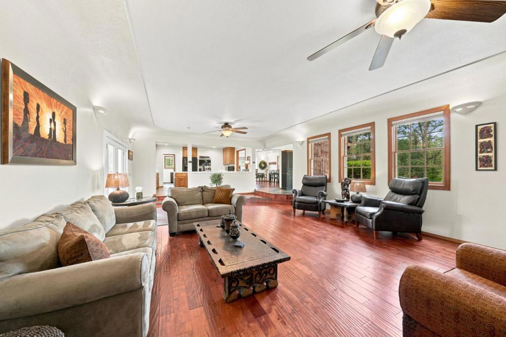 19177 Hollow Lane Property Photo 15