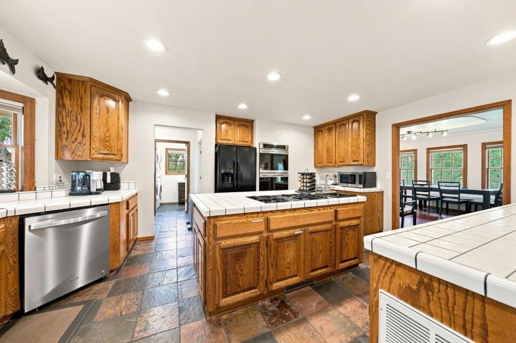 19177 Hollow Lane Property Photo 29