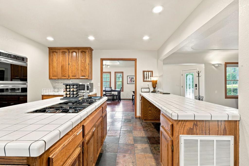 19177 Hollow Lane Property Photo 30