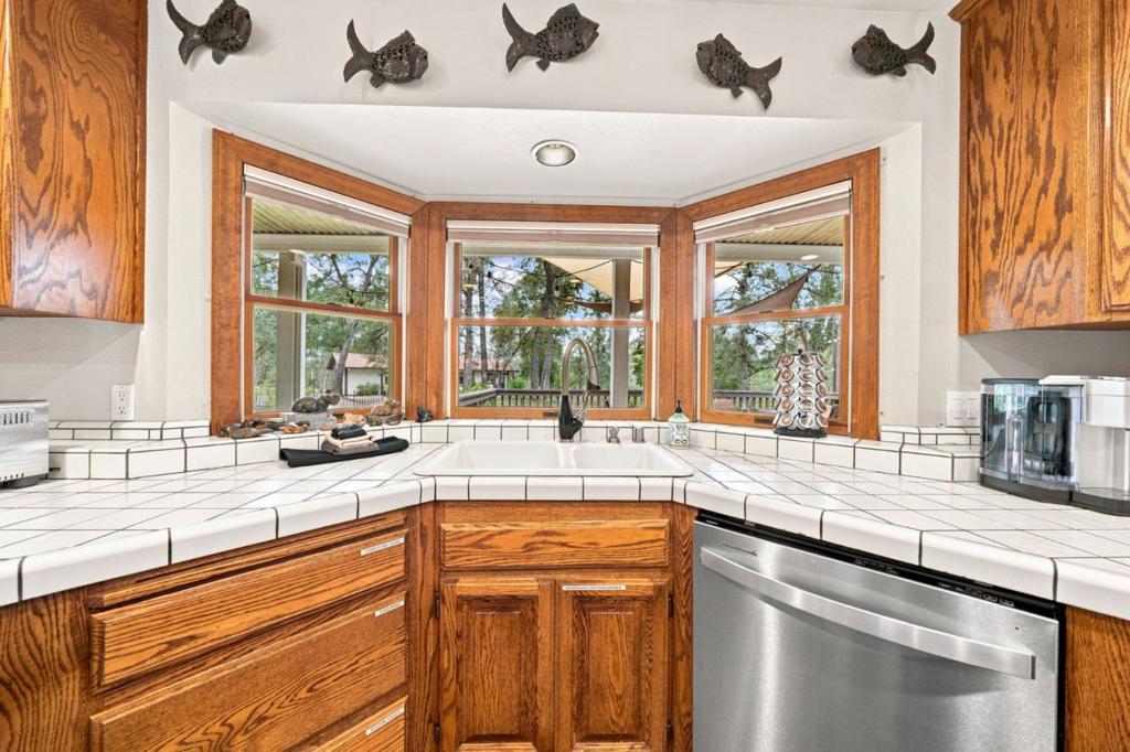19177 Hollow Lane Property Photo 34