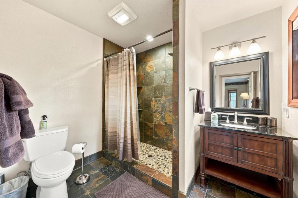 19177 Hollow Lane Property Photo 41