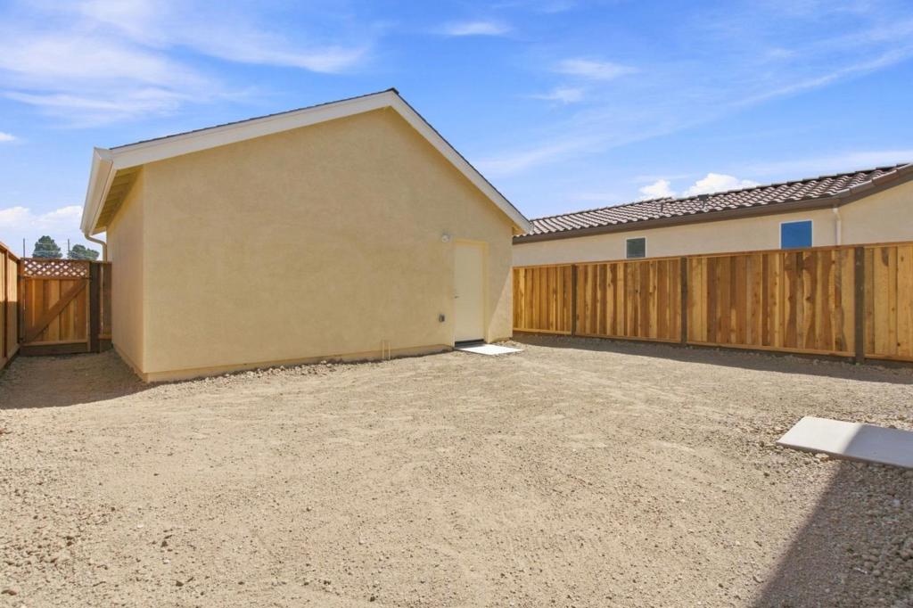 748 Aurora Way Property Photo 10