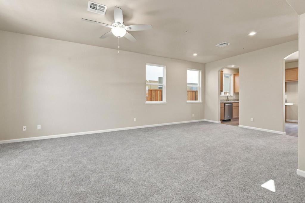 748 Aurora Way Property Photo 14