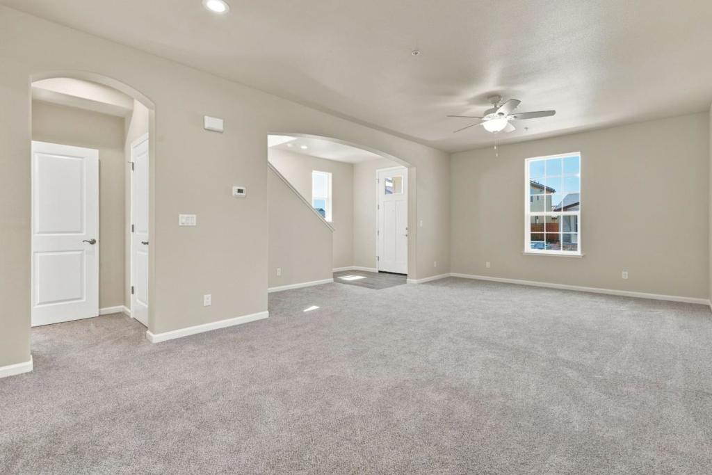 748 Aurora Way Property Photo 16