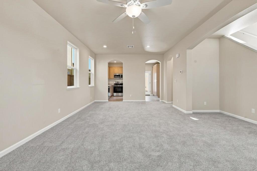 748 Aurora Way Property Photo 17