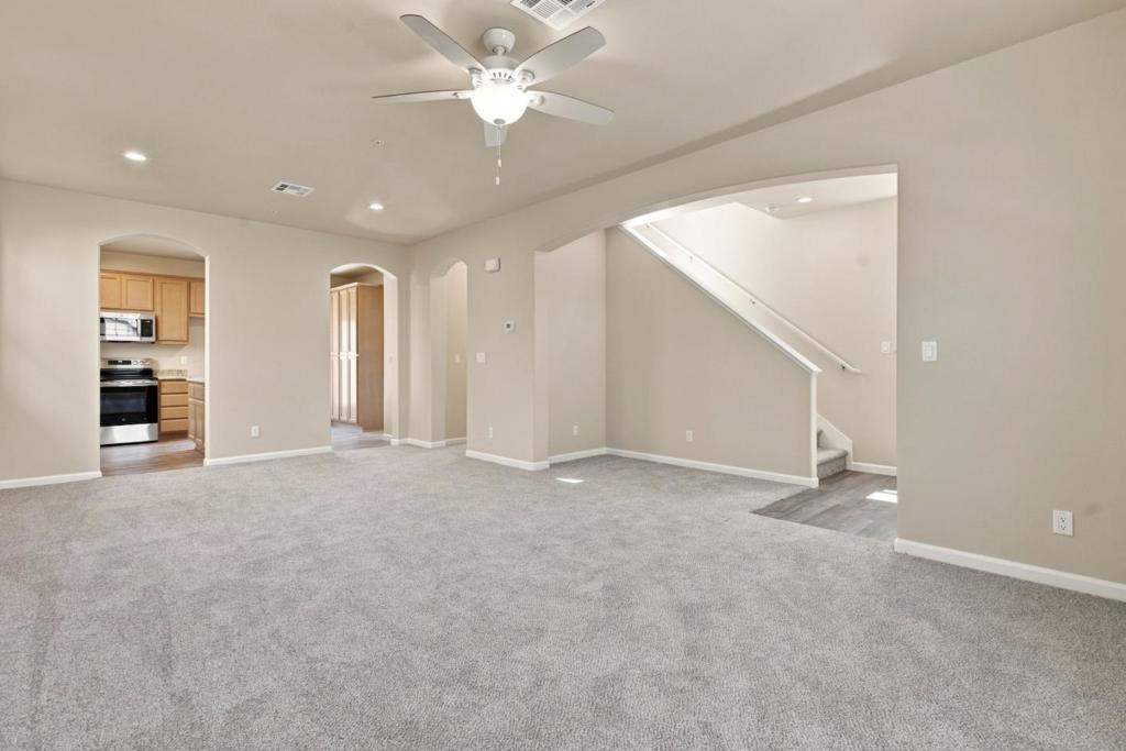 748 Aurora Way Property Photo 18