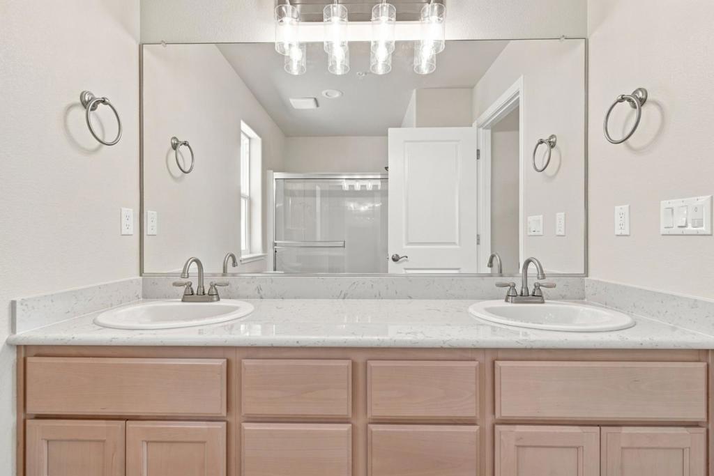 748 Aurora Way Property Photo 36
