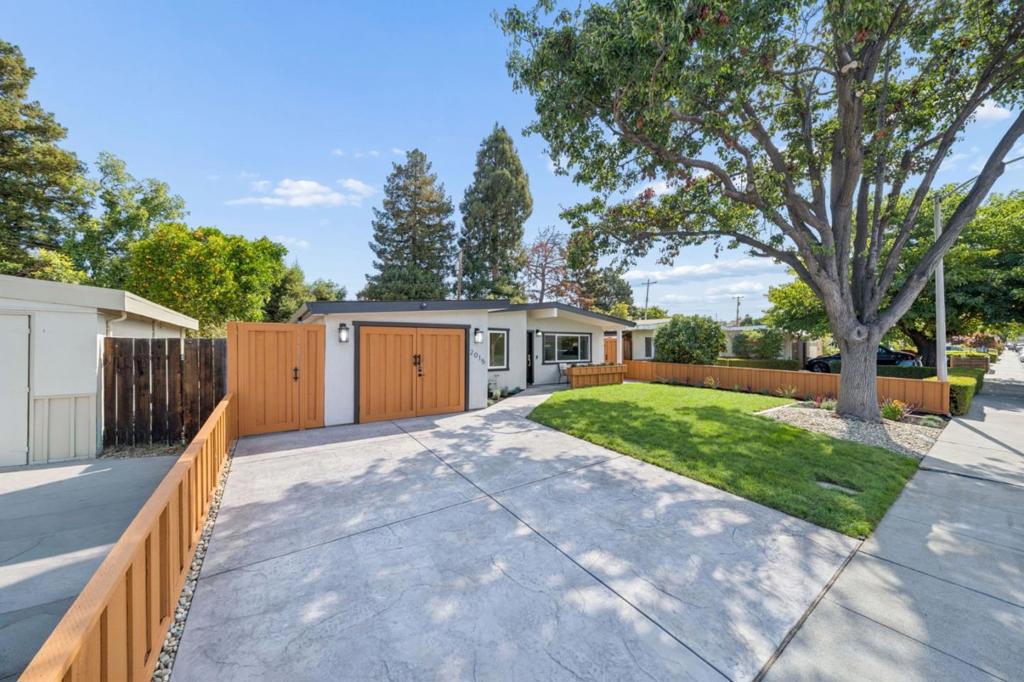 2015 Jackson Street Property Photo 2
