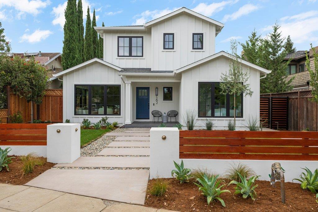 562 Palm Avenue Property Photo