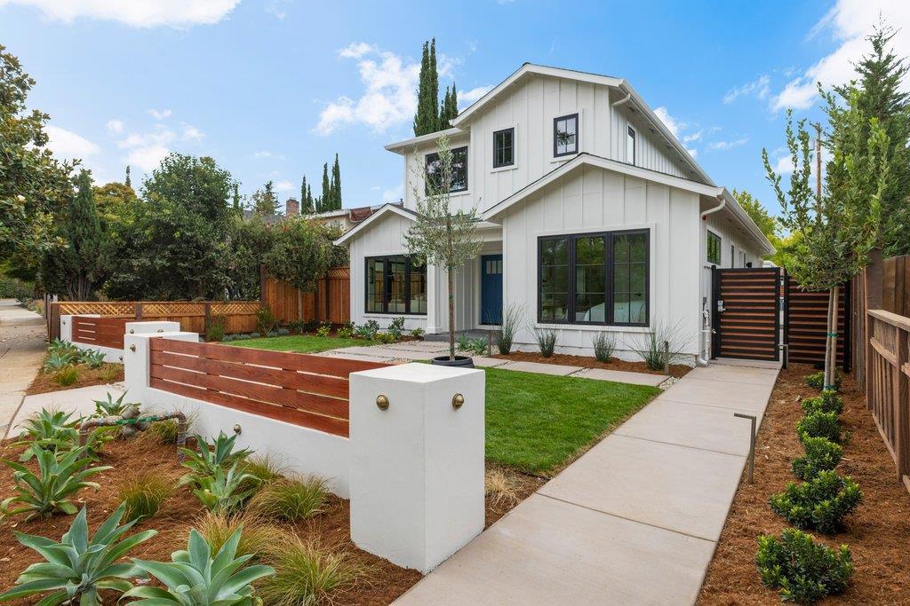 562 Palm Avenue Property Photo 4