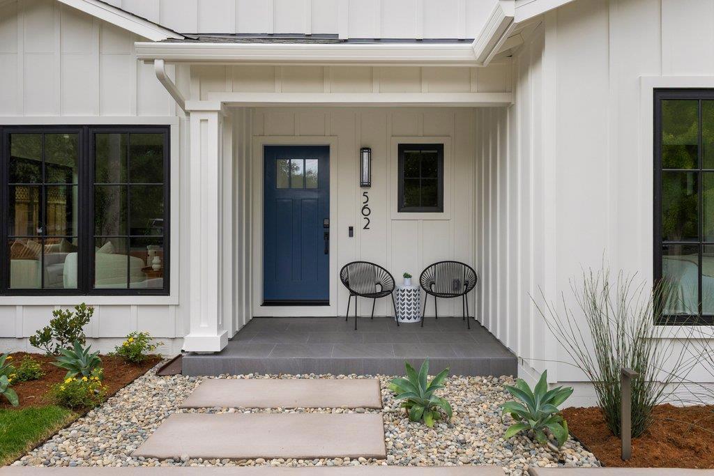 562 Palm Avenue Property Photo 5