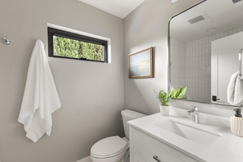 562 Palm Avenue Property Photo 34