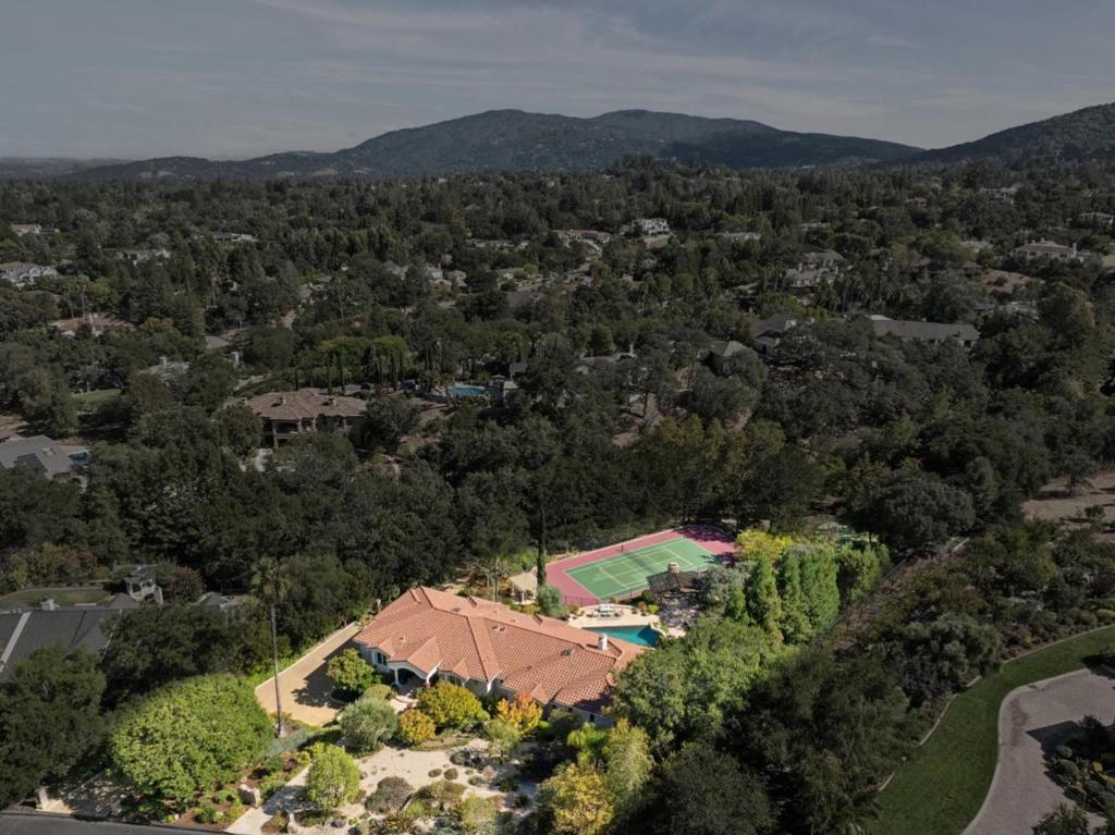 14950 Gypsy Hill Road Property Photo 3