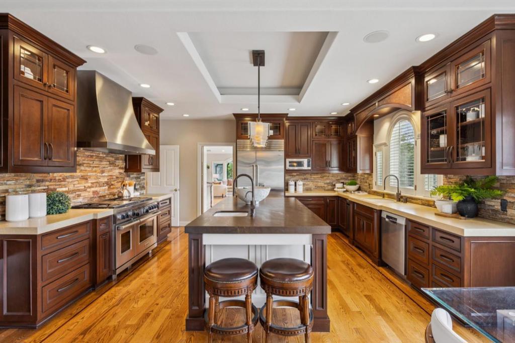 14950 Gypsy Hill Road Property Photo 13