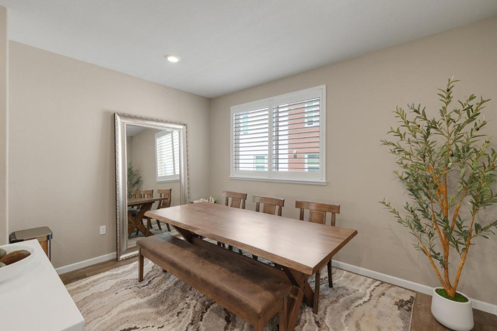 133 Llano De Los Robles Avenue 3 Property Photo 19