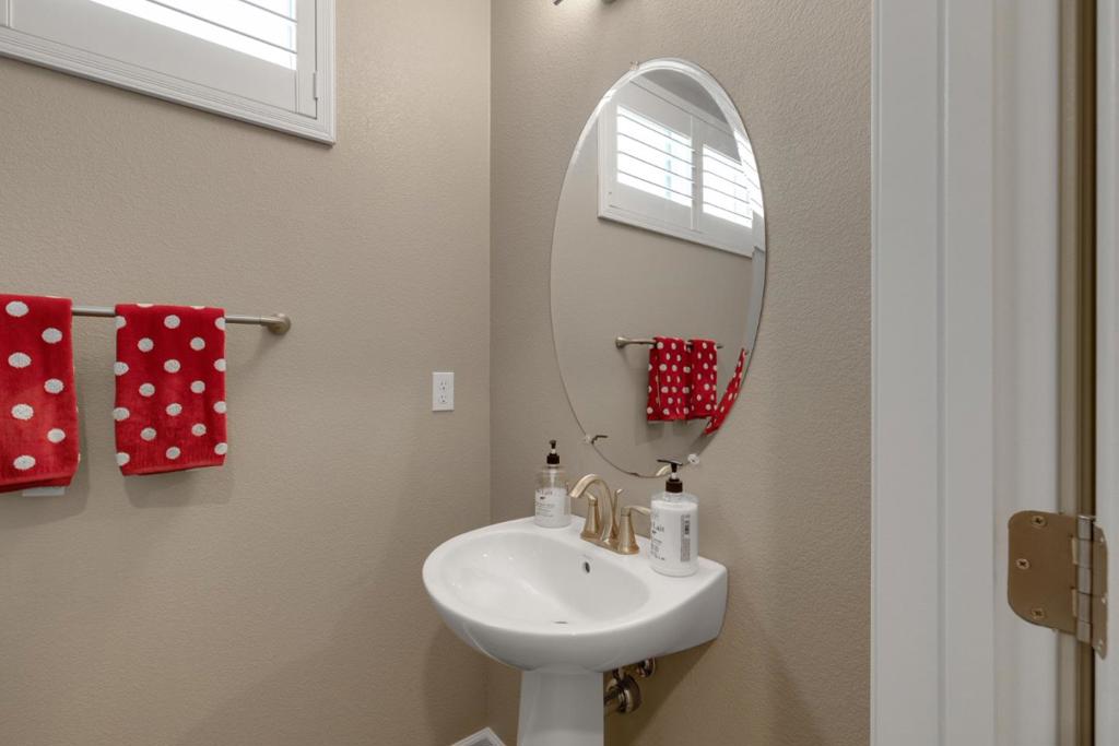 133 Llano De Los Robles Avenue 3 Property Photo 22