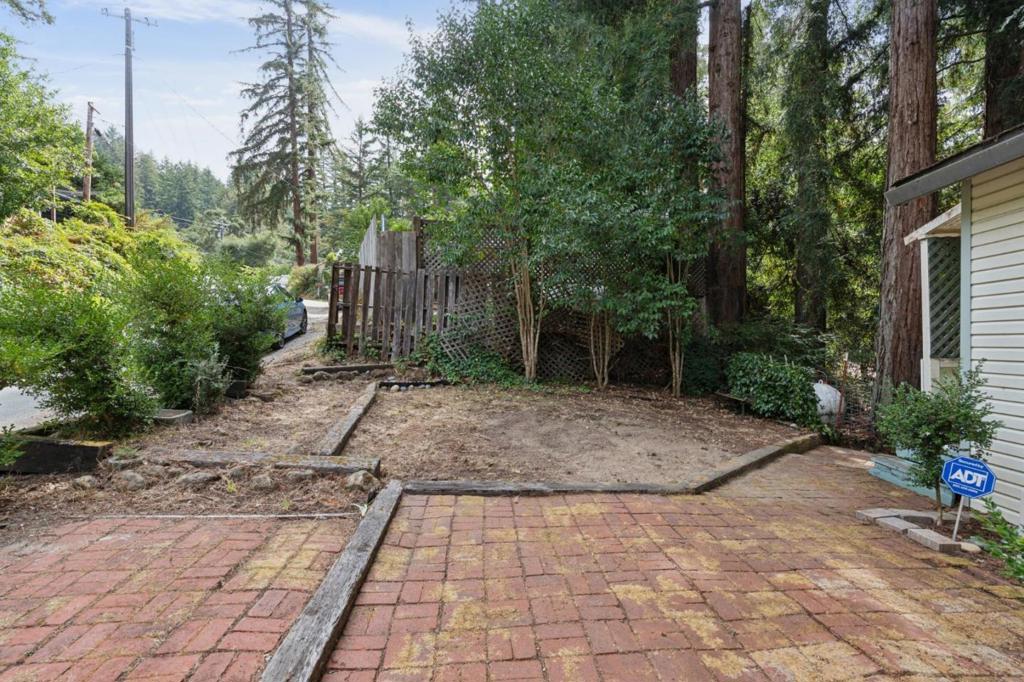 180 Cresta Drive Property Photo 4