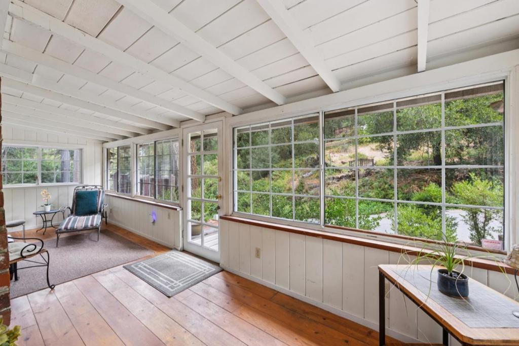180 Cresta Drive Property Photo 8