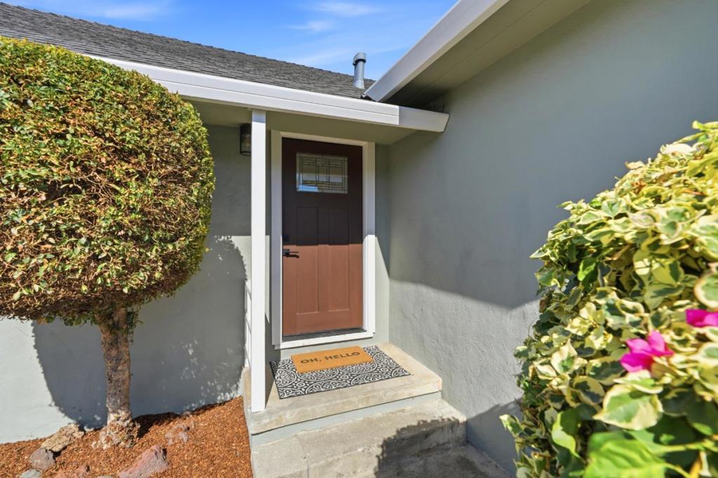 1121 Elmer Street Property Photo 4