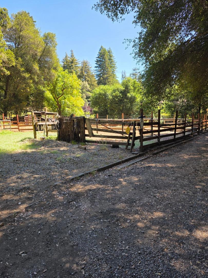 17275 Highway 9 Property Photo 2