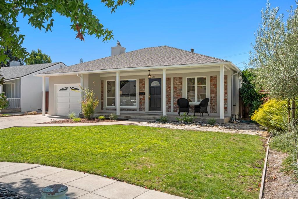 1630 Anamor Street Property Photo 2