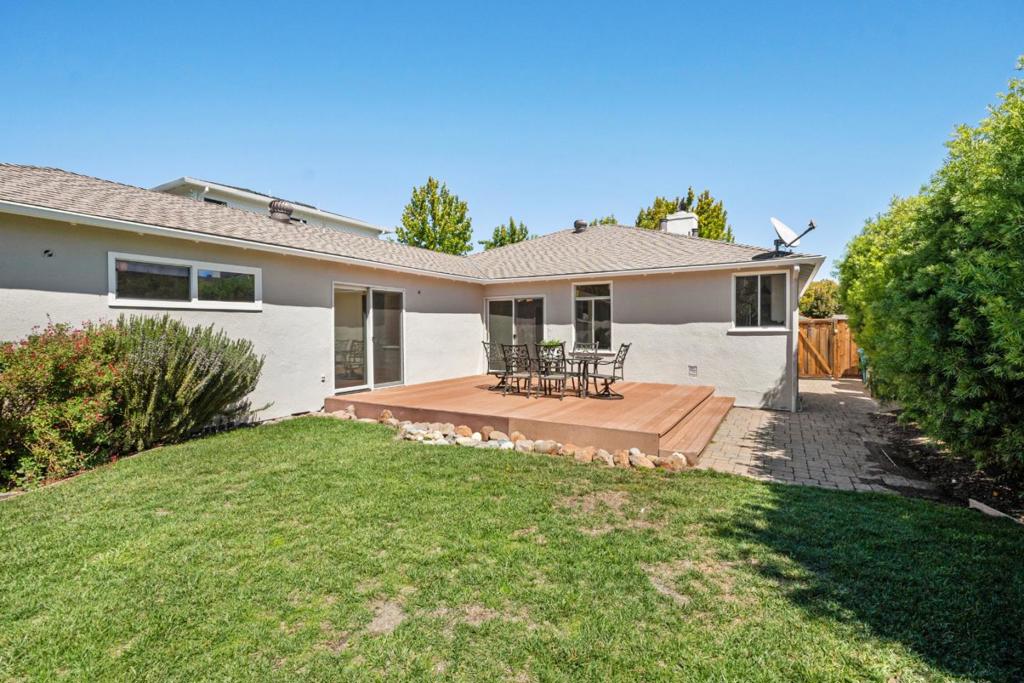 1630 Anamor Street Property Photo 24
