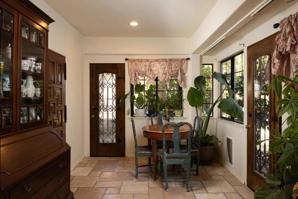 400 Dry Creek Road Property Photo 11