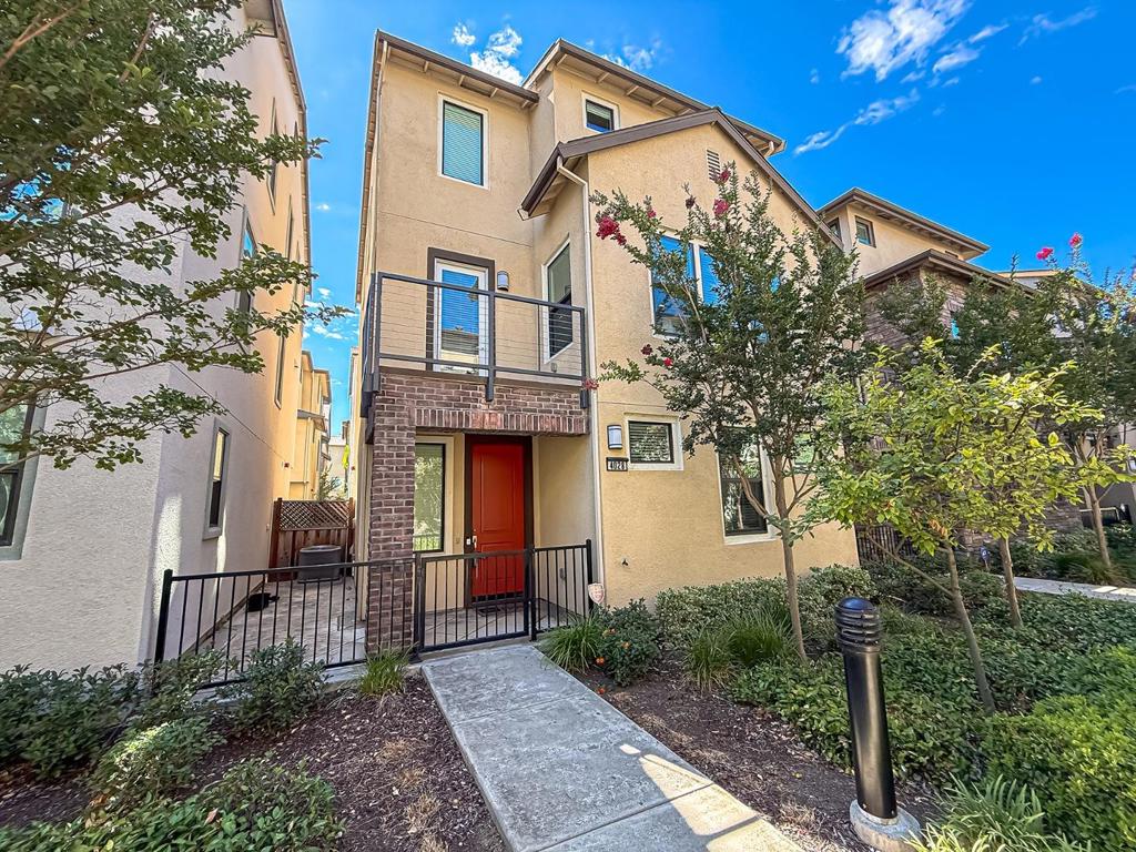 4028 Freestone Place Property Photo 1