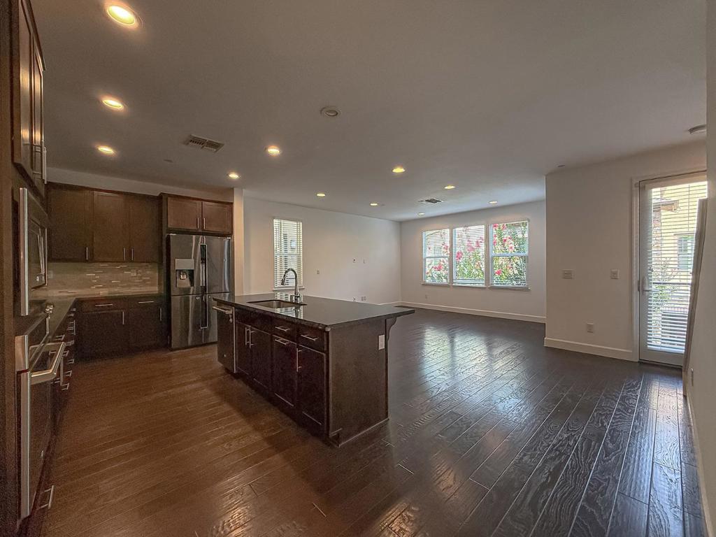 4028 Freestone Place Property Photo 2