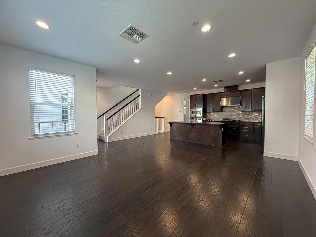4028 Freestone Place Property Photo 3