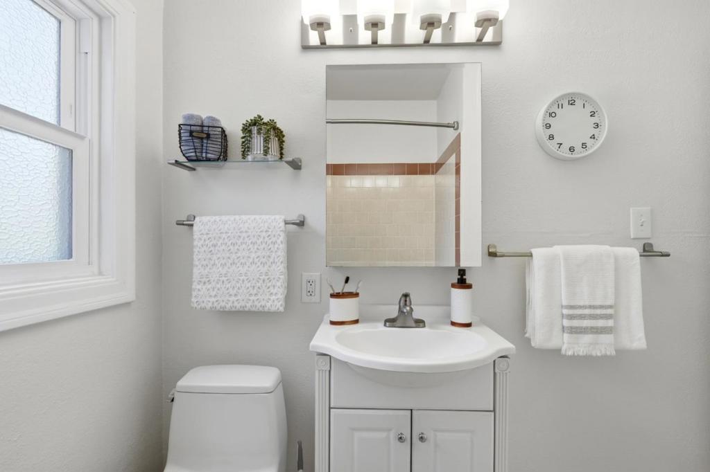3248 Bona Street Property Photo 31