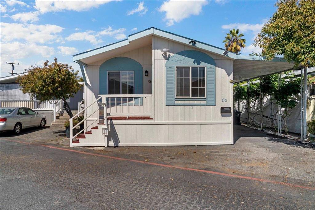 661 Bonita Avenue 2 Property Photo 1