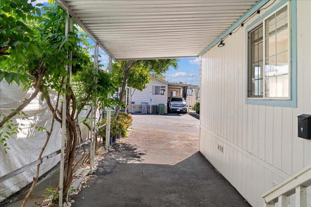 661 Bonita Avenue 2 Property Photo 5