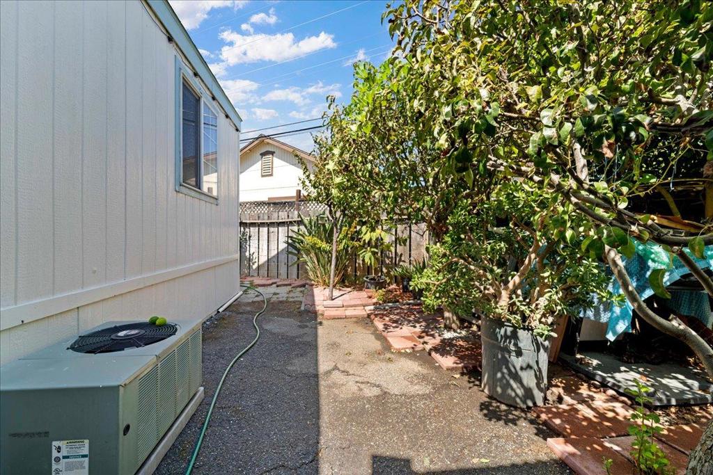 661 Bonita Avenue 2 Property Photo 34