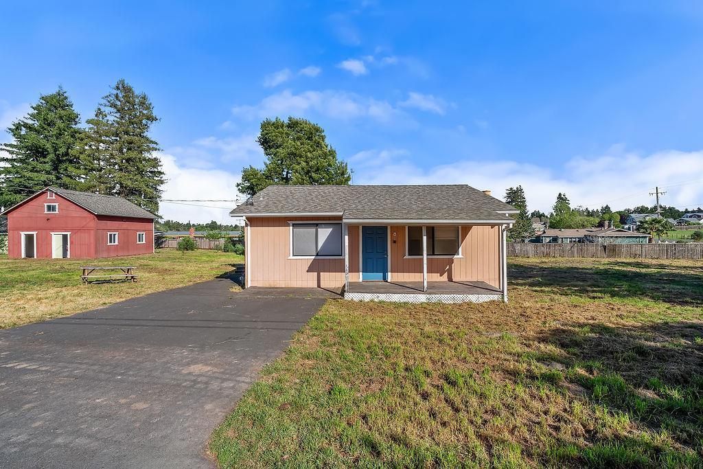 3710 Bodega Avenue Property Photo 2