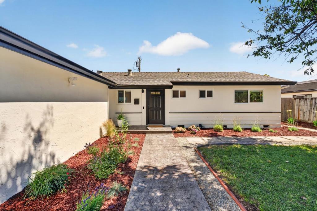 1434 Myrtle Avenue Property Photo 3