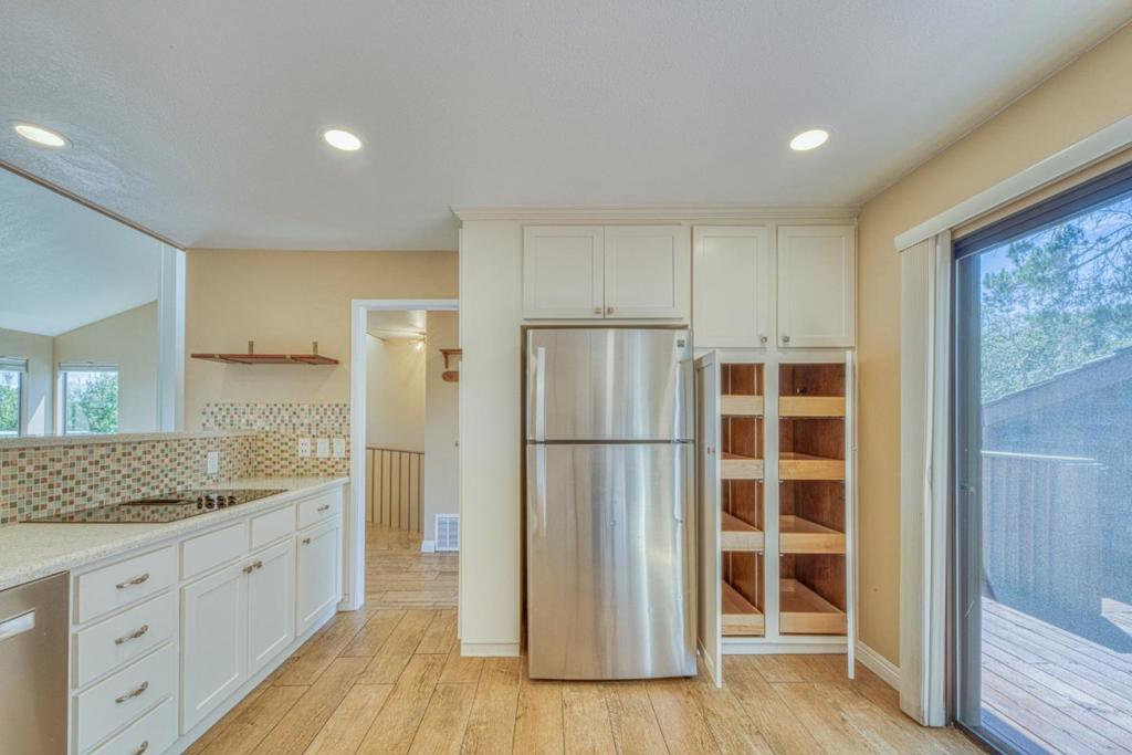 664 Terry Street Property Photo 15