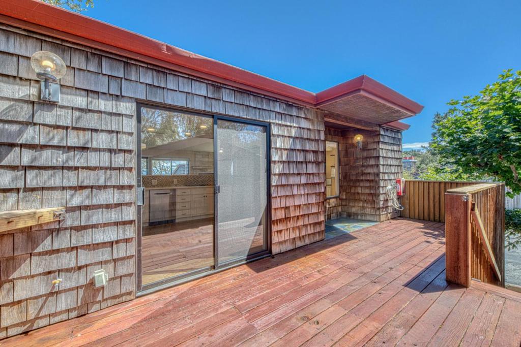 664 Terry Street Property Photo 17