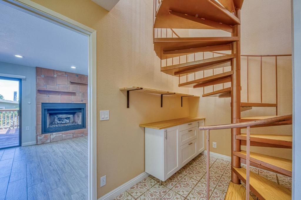 664 Terry Street Property Photo 20
