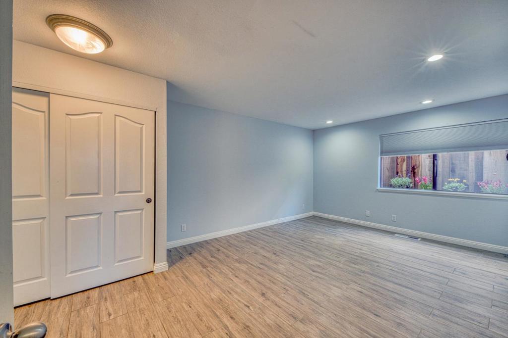 664 Terry Street Property Photo 33