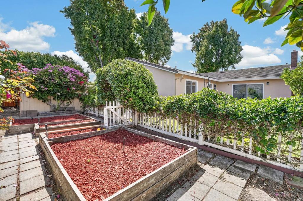 2589 Royal Ann Court Property Photo 33