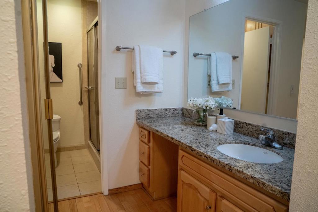 4008 Villa Vista Property Photo 20